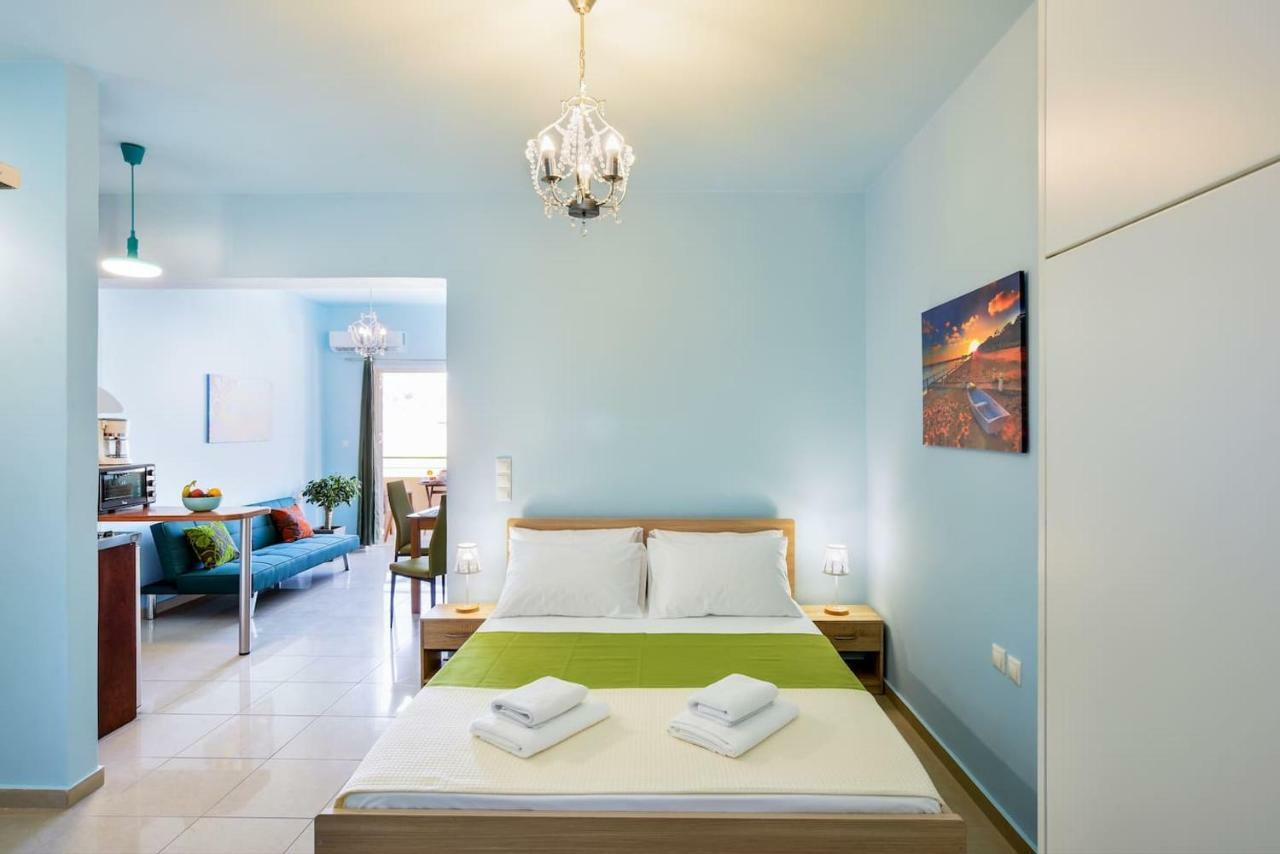 SEASIDE Old Venetian Harbour 1st Floor Appartement Chania  Buitenkant foto
