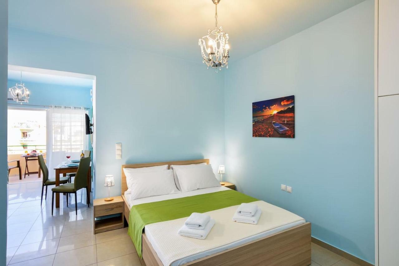SEASIDE Old Venetian Harbour 1st Floor Appartement Chania  Buitenkant foto